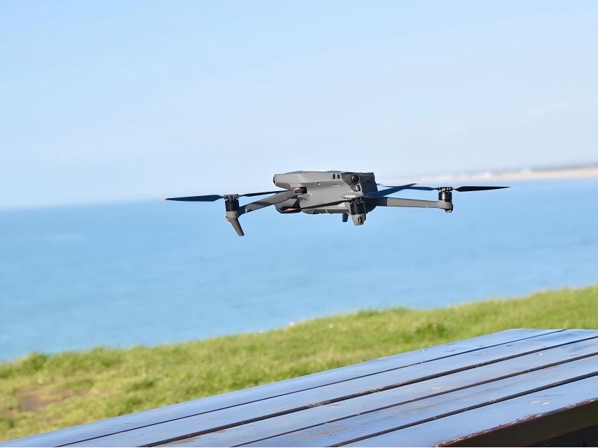 无人机动态 | 柬埔寨截获一架泰国军方操控无人机；纵横股份投资成立无人机科技公司